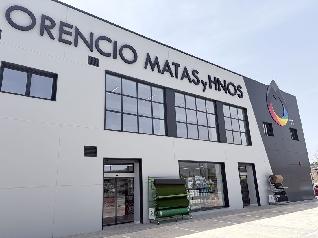 Exterior del almacén de Orencio Matas