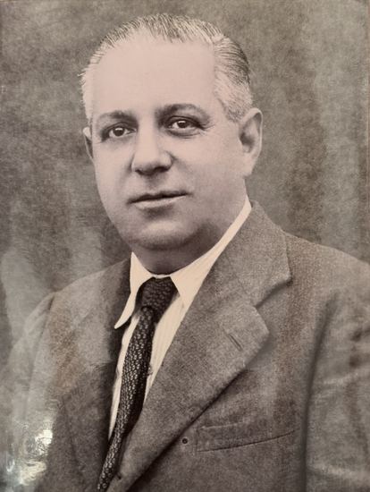 Retrato histórico del abuelo Eloy Matas, origen familiar de la firma