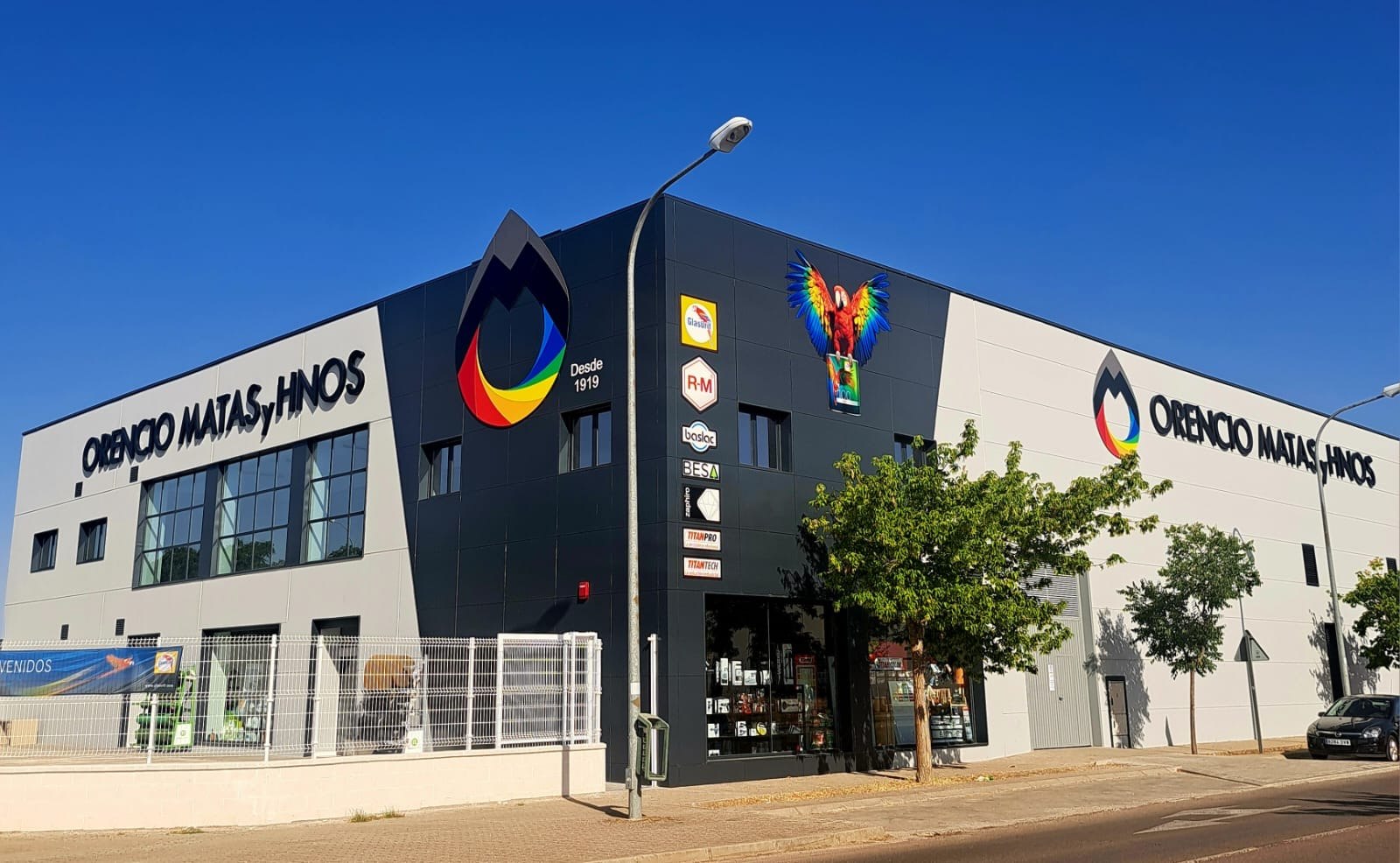 Fachada de la nueva sede logística de Orencio Matas y Hermanos